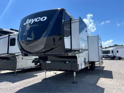 2026 Jayco Seismic - Photo 1