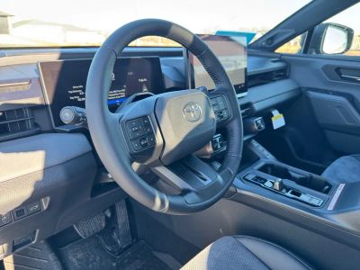 2026 Toyota RAV4 - Photo 11