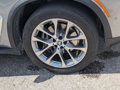 2024 BMW X5 — photo 11 view