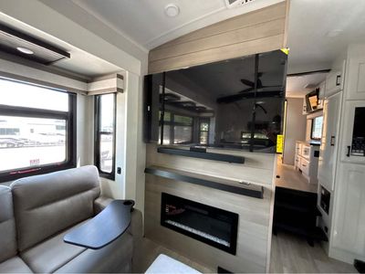 2026 Jayco Pinnacle — photo 13 view