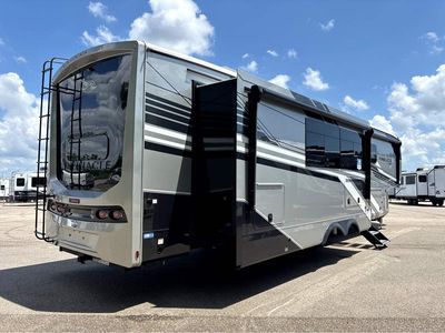 2026 Jayco Pinnacle — photo 8 view
