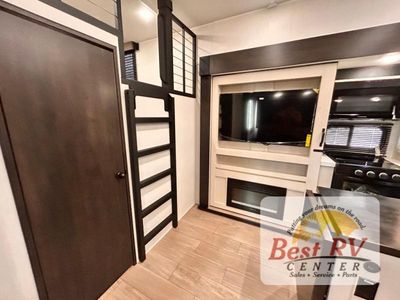 2026 Forest River RV Cherokee Arctic Wolf - Photo 32