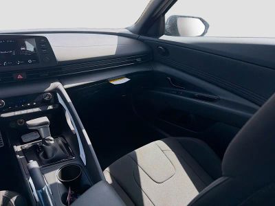 2026 Hyundai ELANTRA — photo 16 view