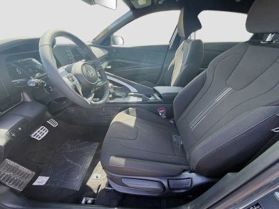 2026 Hyundai ELANTRA — photo 14 view