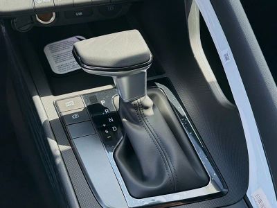 2026 Hyundai ELANTRA — photo 13 view