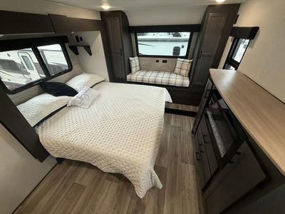2025 Venture RV SPORTTREK - Photo 15