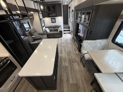 2025 Venture RV SPORTTREK - Photo 4