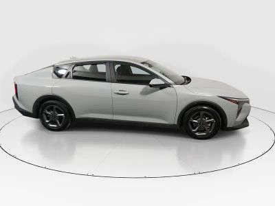2025 Kia K4 - Photo 8
