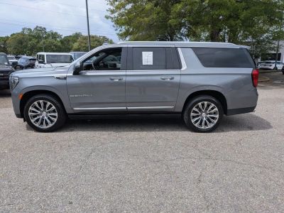 2021 GMC Yukon XL - Photo 2