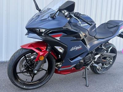2026 Kawasaki Ninja 500 ABS Metallic Matte Twilight Blue - Photo 3