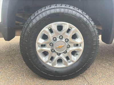 2024 Chevrolet Silverado 2500 HD — photo 10 view