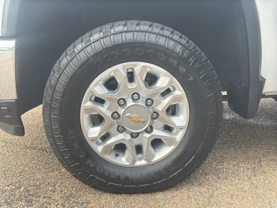2024 Chevrolet Silverado 2500 HD — photo 12 view