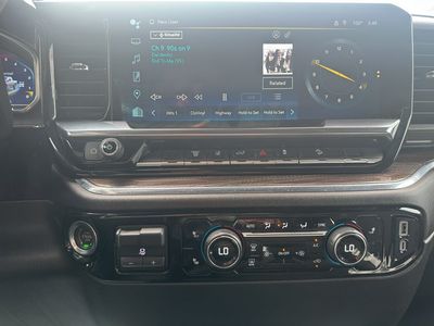 2024 Chevrolet Silverado 2500 HD — photo 15 view