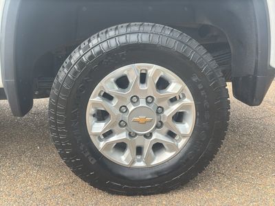 2024 Chevrolet Silverado 2500 HD — photo 11 view