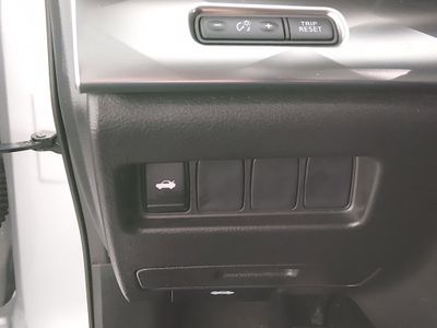 2023 Nissan Maxima — photo 13 view