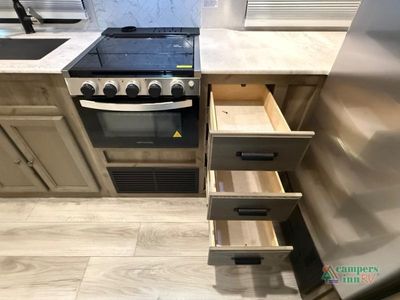 2022 Forest River RV Surveyor Legend - Photo 36