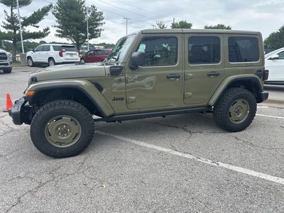 2025 Jeep Wrangler - Photo 10