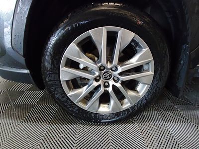 2024 Toyota RAV4 - Photo 10