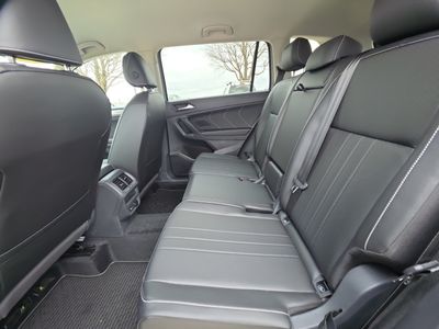 2024 Volkswagen Tiguan — photo 18 view
