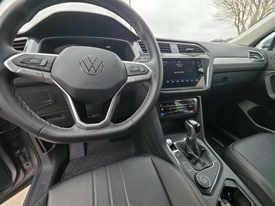 2024 Volkswagen Tiguan — photo 12 view