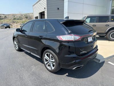 2018 Ford Edge — interior view