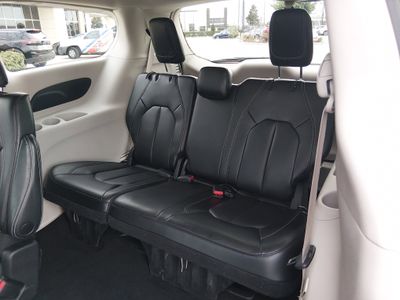2023 Chrysler Pacifica - Photo 17