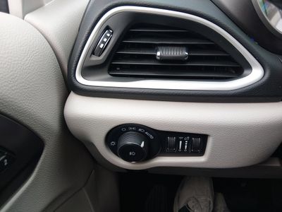2023 Chrysler Pacifica - Photo 13