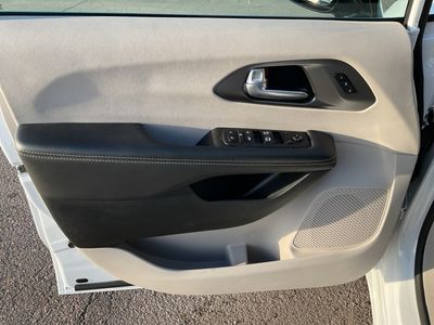 2024 Chrysler Pacifica - Photo 20