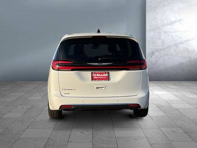 2024 Chrysler Pacifica - Photo 5