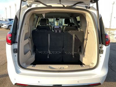 2024 Chrysler Pacifica - Photo 17