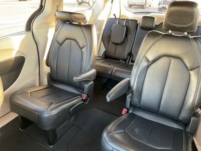 2024 Chrysler Pacifica - Photo 18