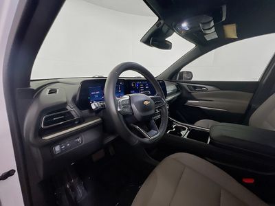 2025 Chevrolet Traverse - Photo 19