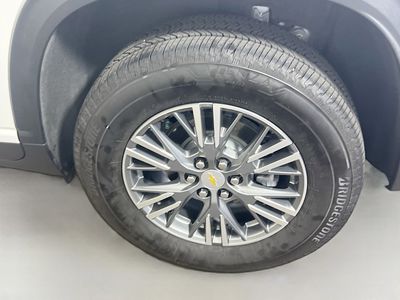 2025 Chevrolet Traverse - Photo 25