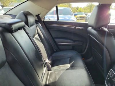 2019 Chrysler 300 — photo 29 view