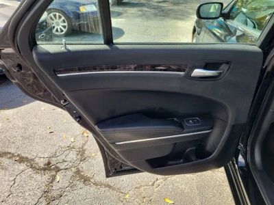 2019 Chrysler 300 — photo 27 view