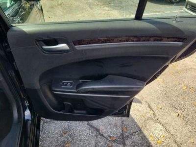 2019 Chrysler 300 — photo 30 view