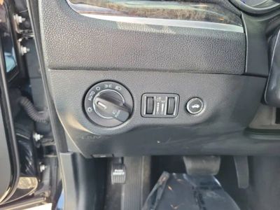 2019 Chrysler 300 — photo 13 view