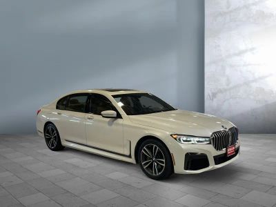 2020 BMW 7 Series — front three-quarter view