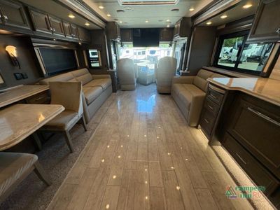 2022 Tiffin Motorhomes Phaeton — photo 8 view