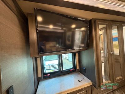 2022 Tiffin Motorhomes Phaeton — photo 45 view