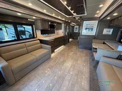 2022 Tiffin Motorhomes Phaeton — photo 9 view