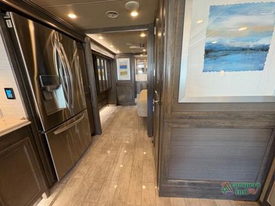 2022 Tiffin Motorhomes Phaeton — photo 11 view