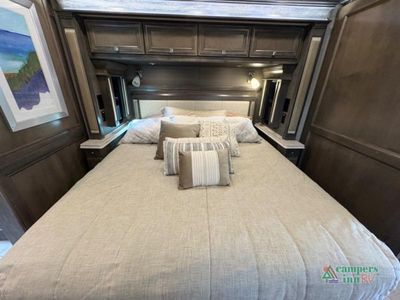 2022 Tiffin Motorhomes Phaeton — photo 41 view