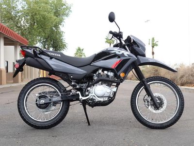 2025 Honda XR150L - Photo 7