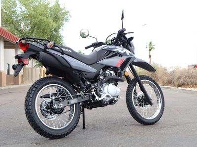 2025 Honda XR150L - Photo 5