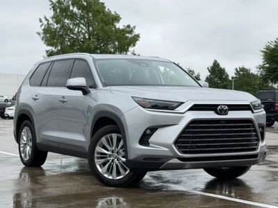 2024 Toyota Grand Highlander - Photo 2
