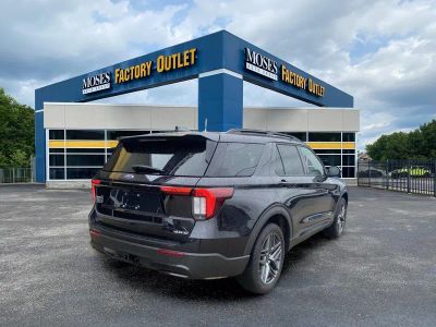2025 Ford Explorer — detail view