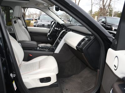 2017 Land Rover Discovery - Photo 22