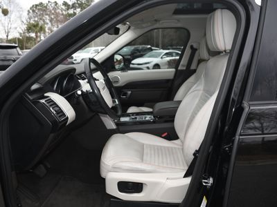 2017 Land Rover Discovery - Photo 8