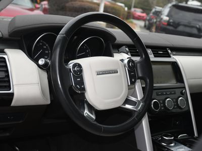 2017 Land Rover Discovery - Photo 9